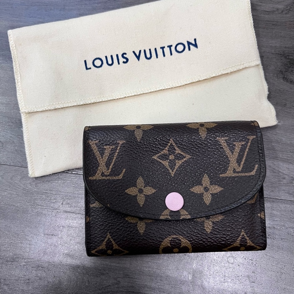 SOLD💕Louis Vuitton Brown Monogram wallet